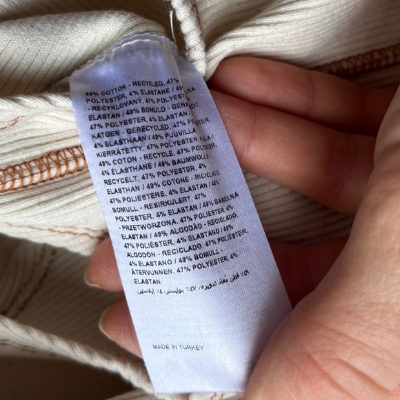 MILK long sleeve cropped top. - Picture 7 of 7